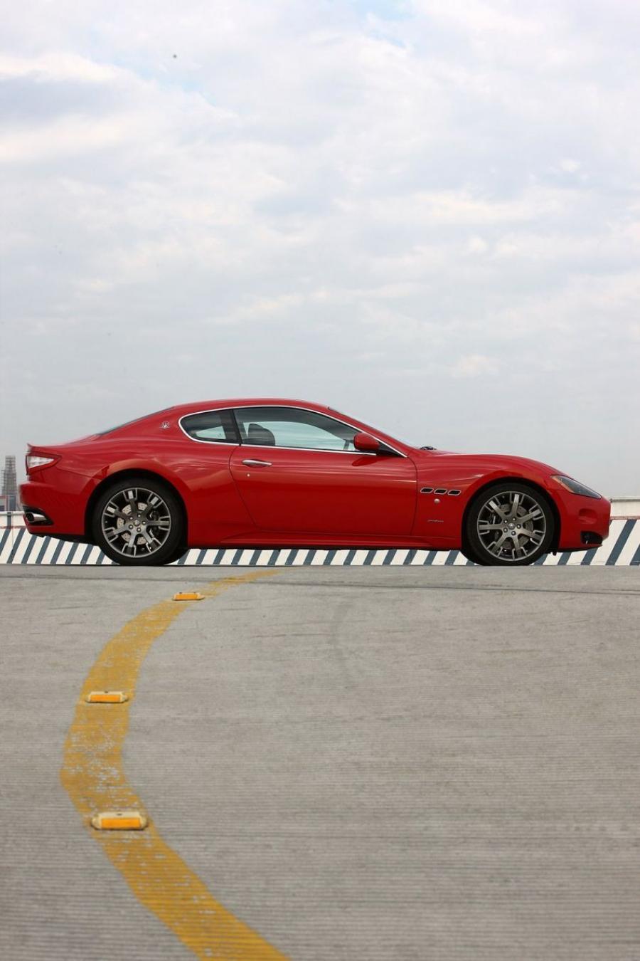  Maserati GranTurismo S 2008 года  (фото 17 из 142)